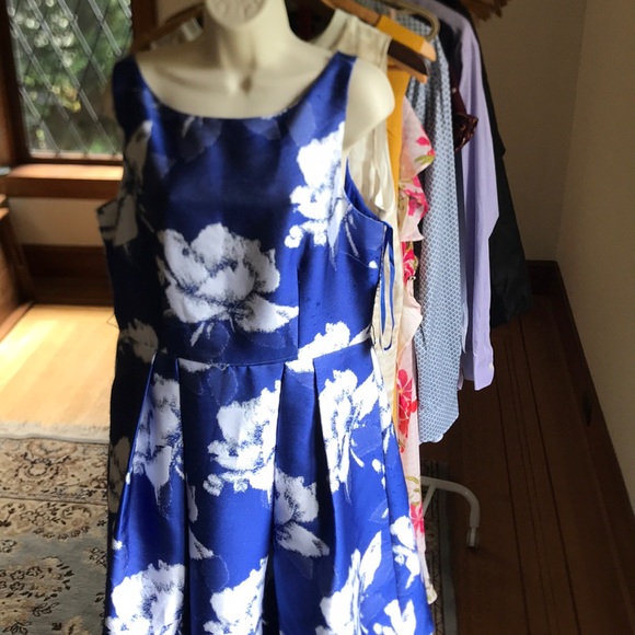 Eliza J dress mad men style - Picture 2 of 7